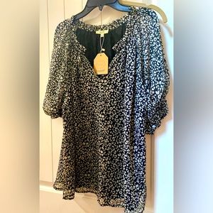 NWT Kori boutique brand patterned top